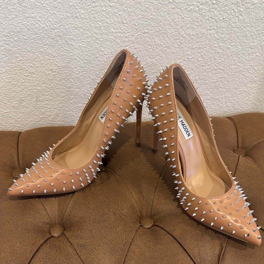 Steve Madden Vala-S Pump